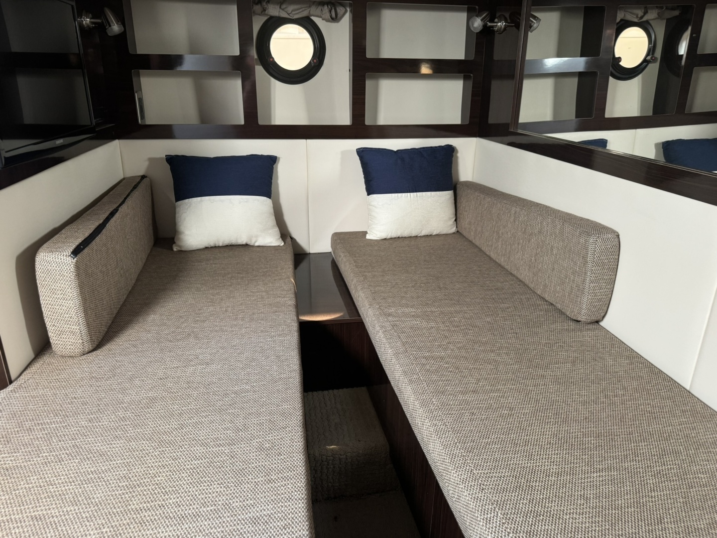 Sea Ray 350 Sundancer Yacht For Sale