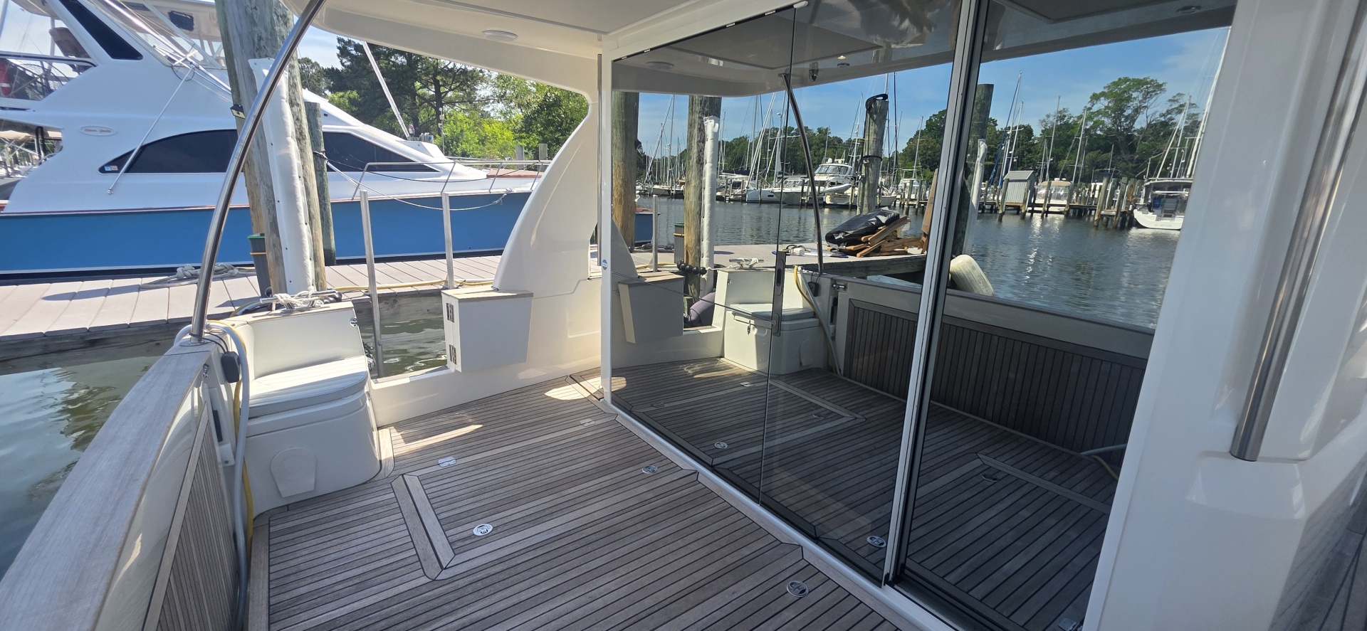 Greenline 40 Hybrid — Come What May - Photo 6