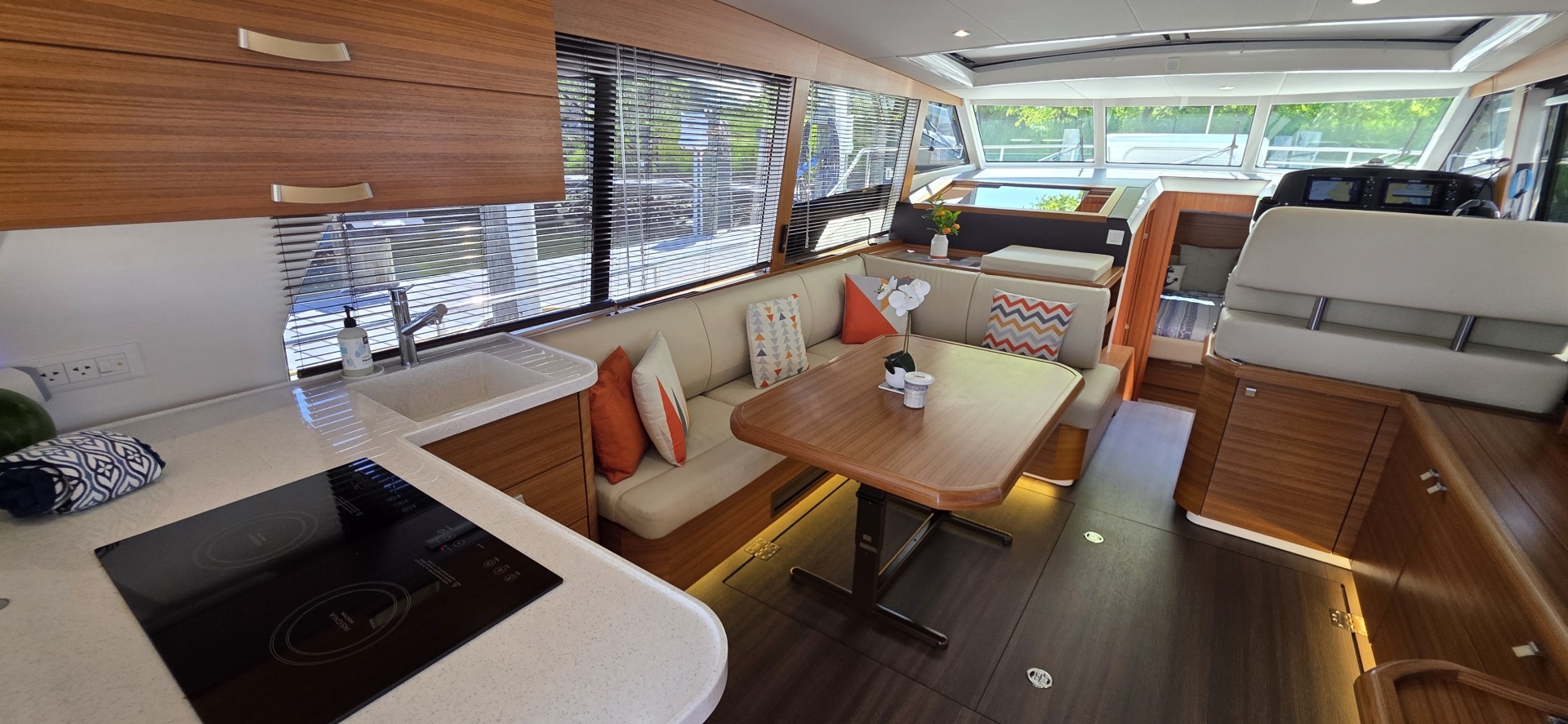 Greenline 40 Hybrid — Come What May - Photo 17