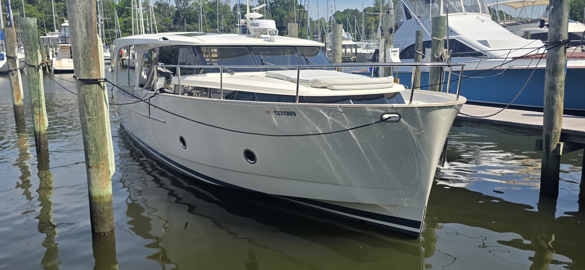 Greenline 40 Hybrid — Come What May - Photo 3