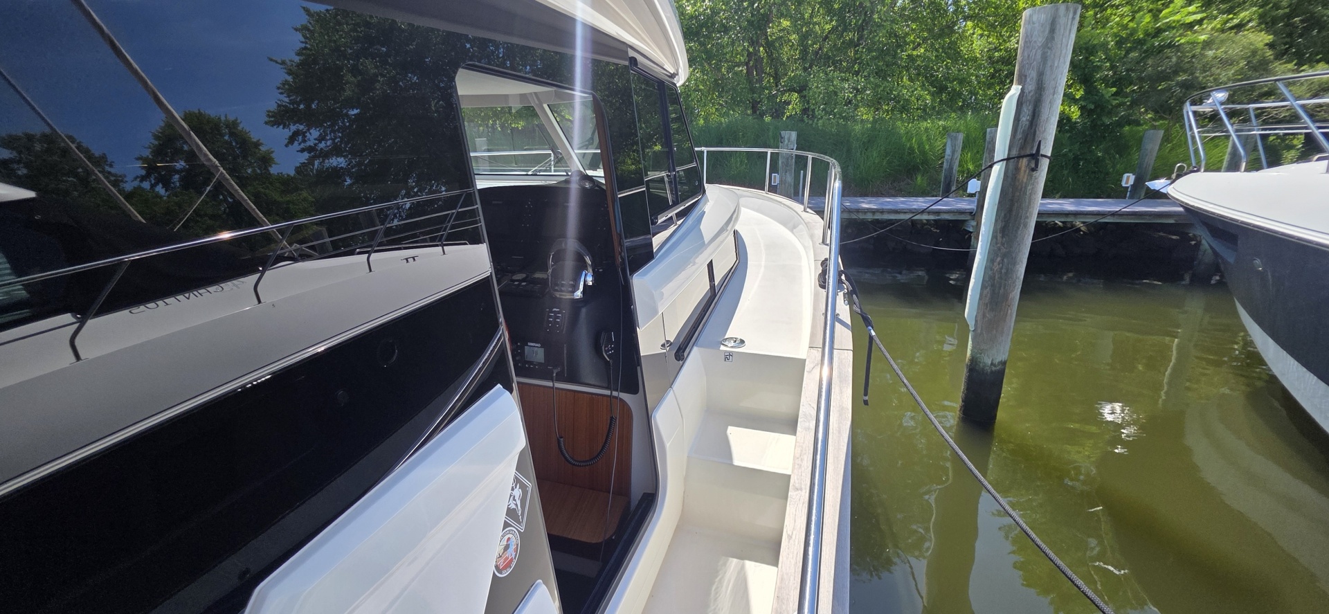 Greenline 40 Hybrid — Come What May - Photo 9