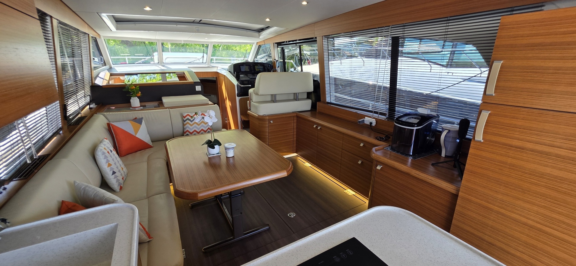 Greenline 40 Hybrid — Come What May - Photo 18