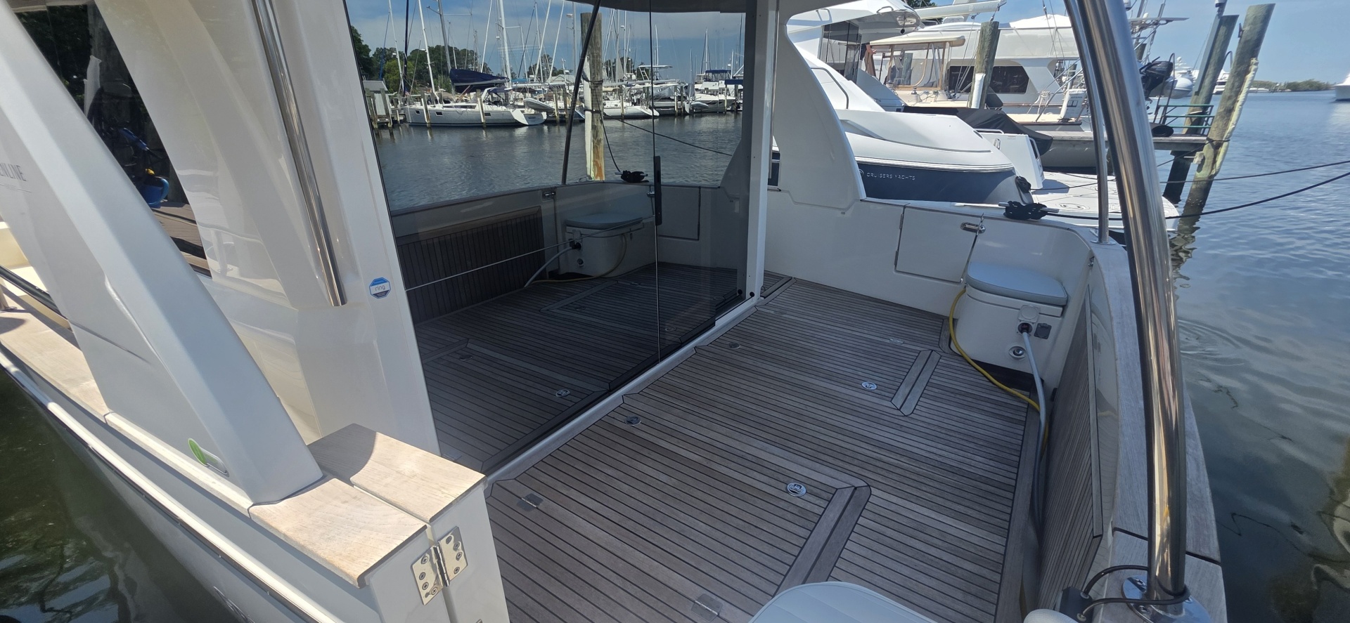 Greenline 40 Hybrid — Come What May - Photo 5