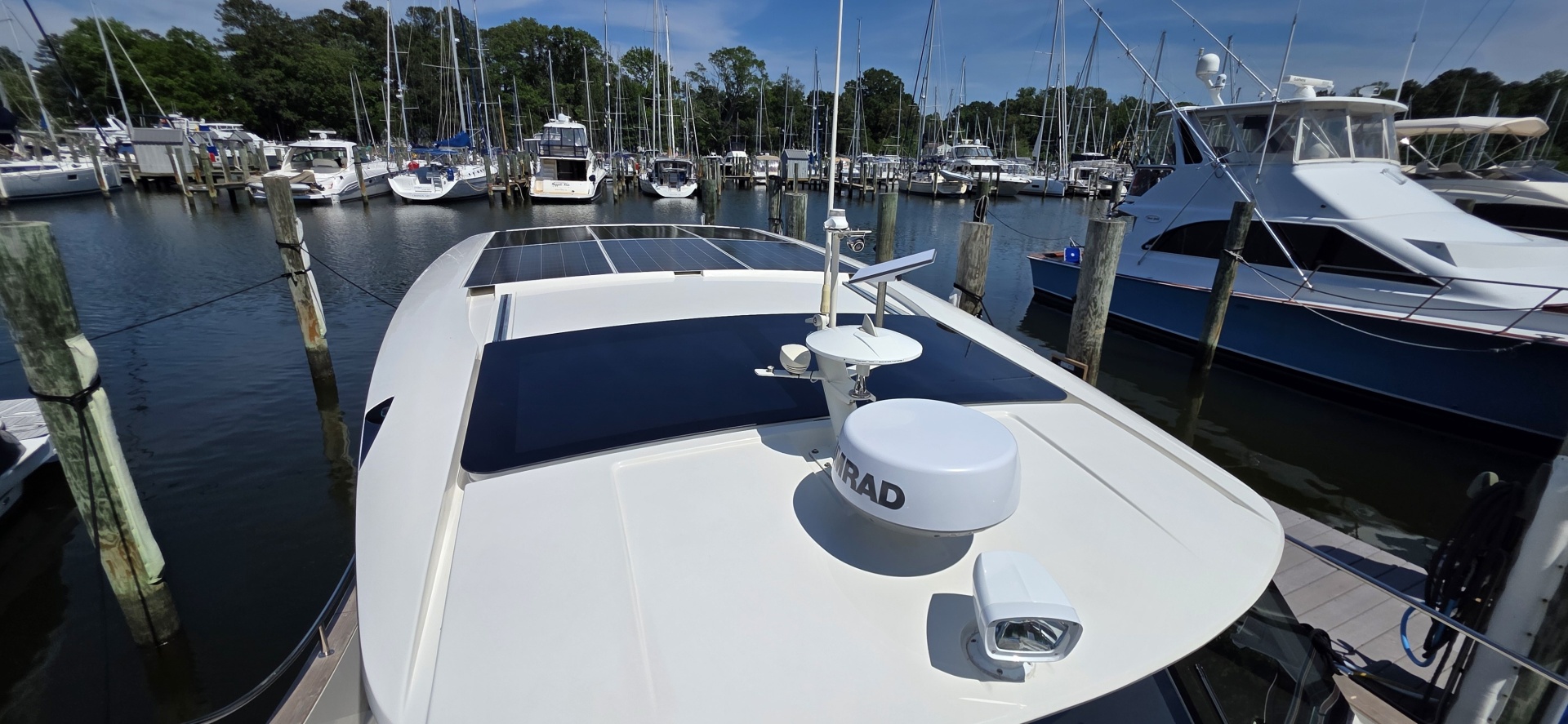 Greenline 40 Hybrid — Come What May - Photo 11
