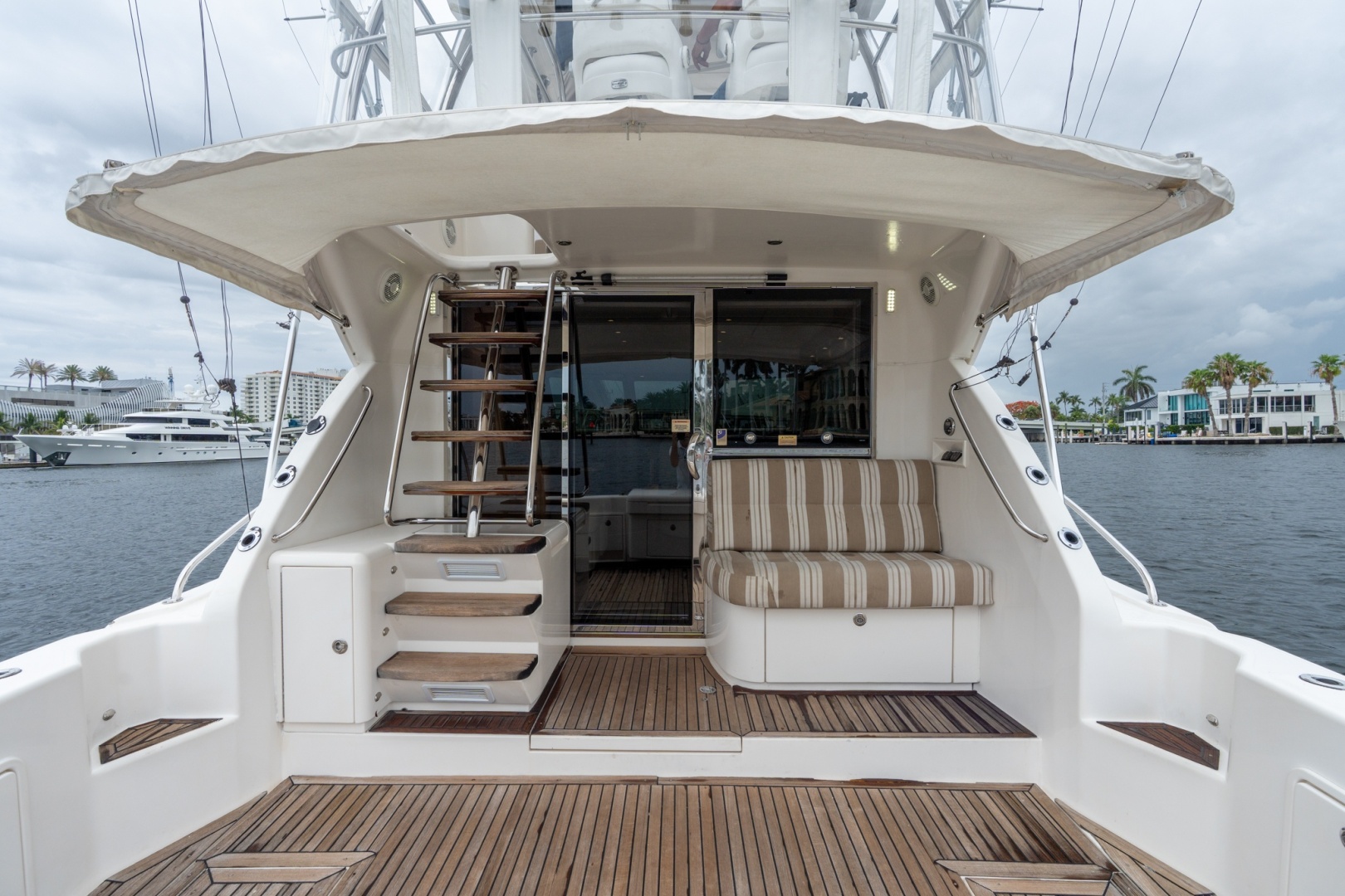 2011 Riviera 43 Open Flybridge