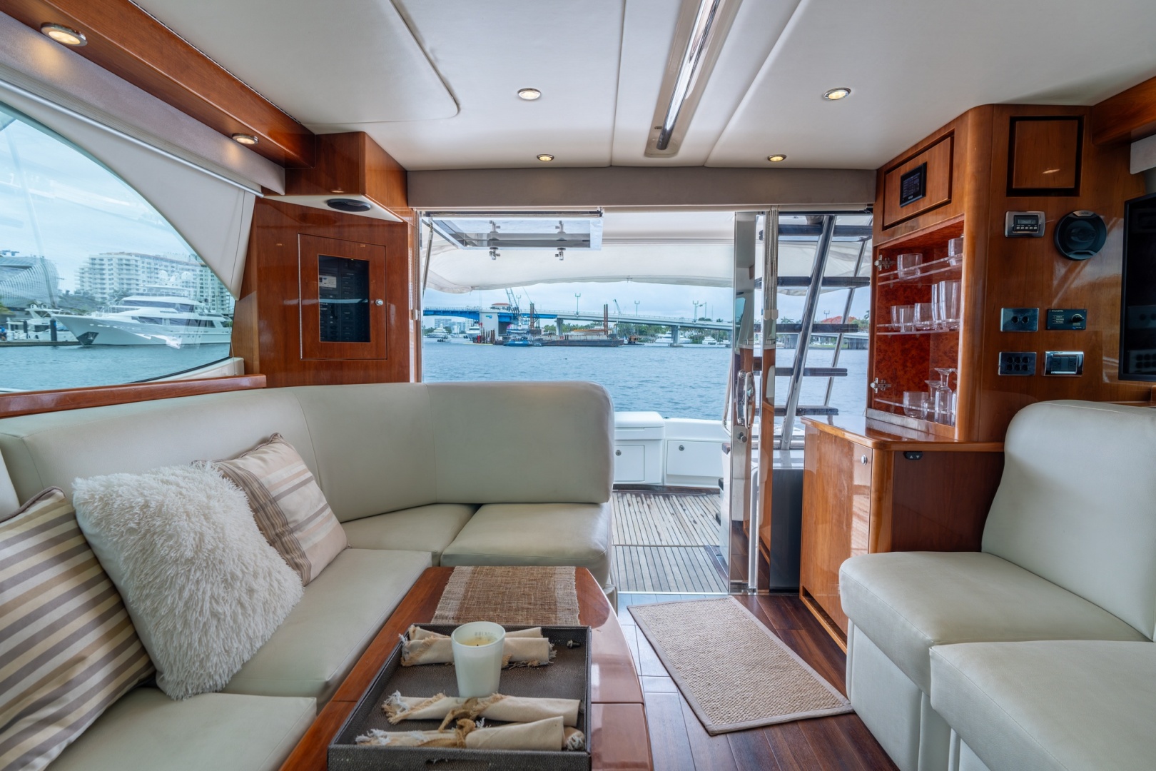 2011 Riviera 43 Open Flybridge