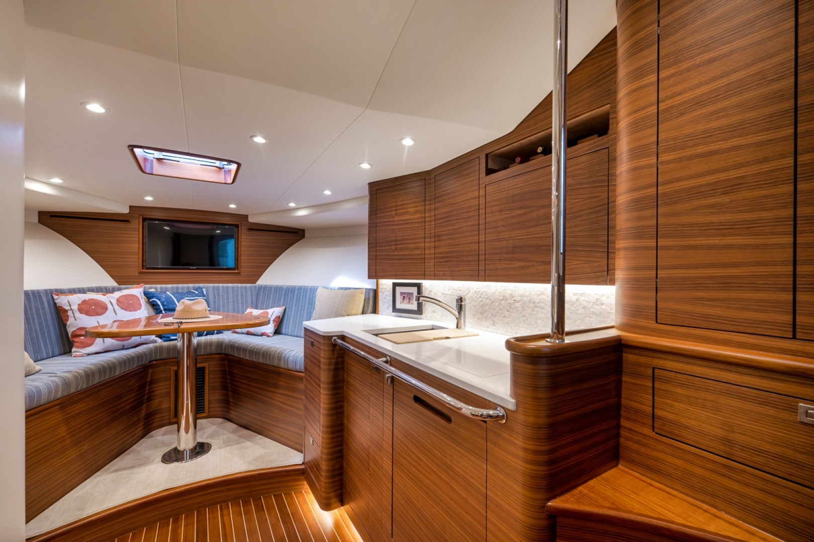 2024 Xcelerator Boatworks 40 Express