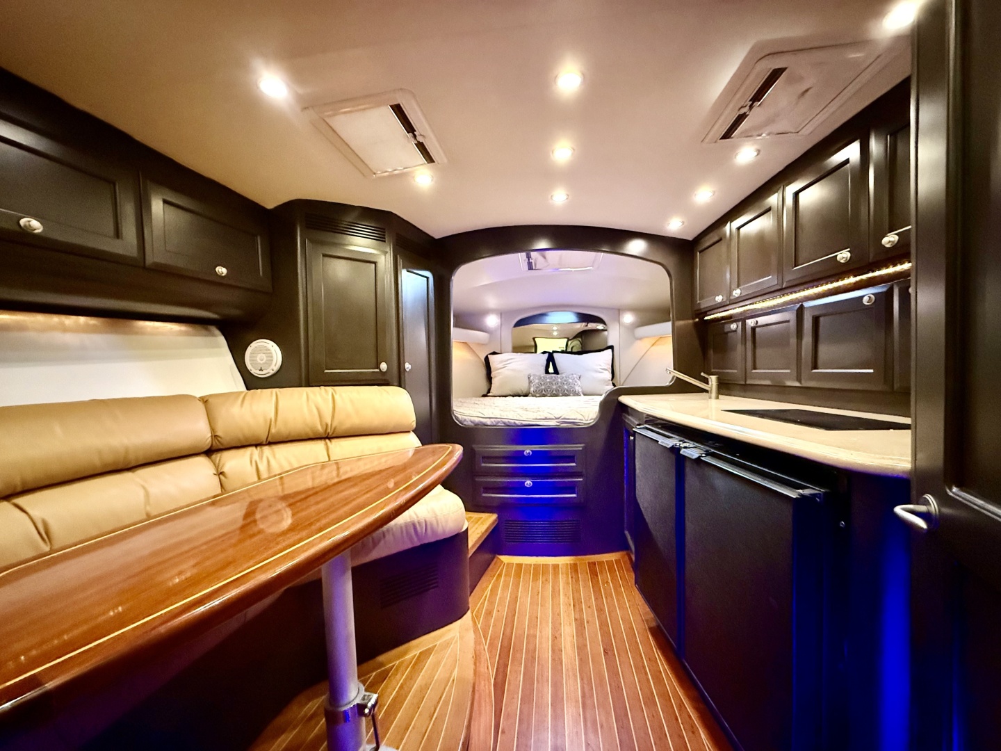 39ft Jupiter Yacht For Sale