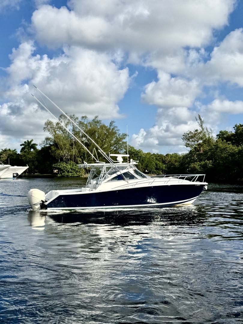 39ft Jupiter Yacht For Sale