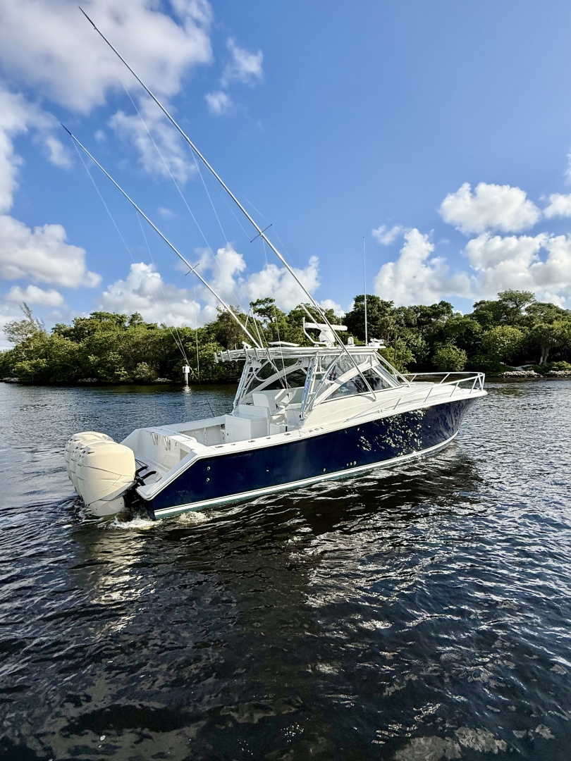 39ft Jupiter Yacht For Sale
