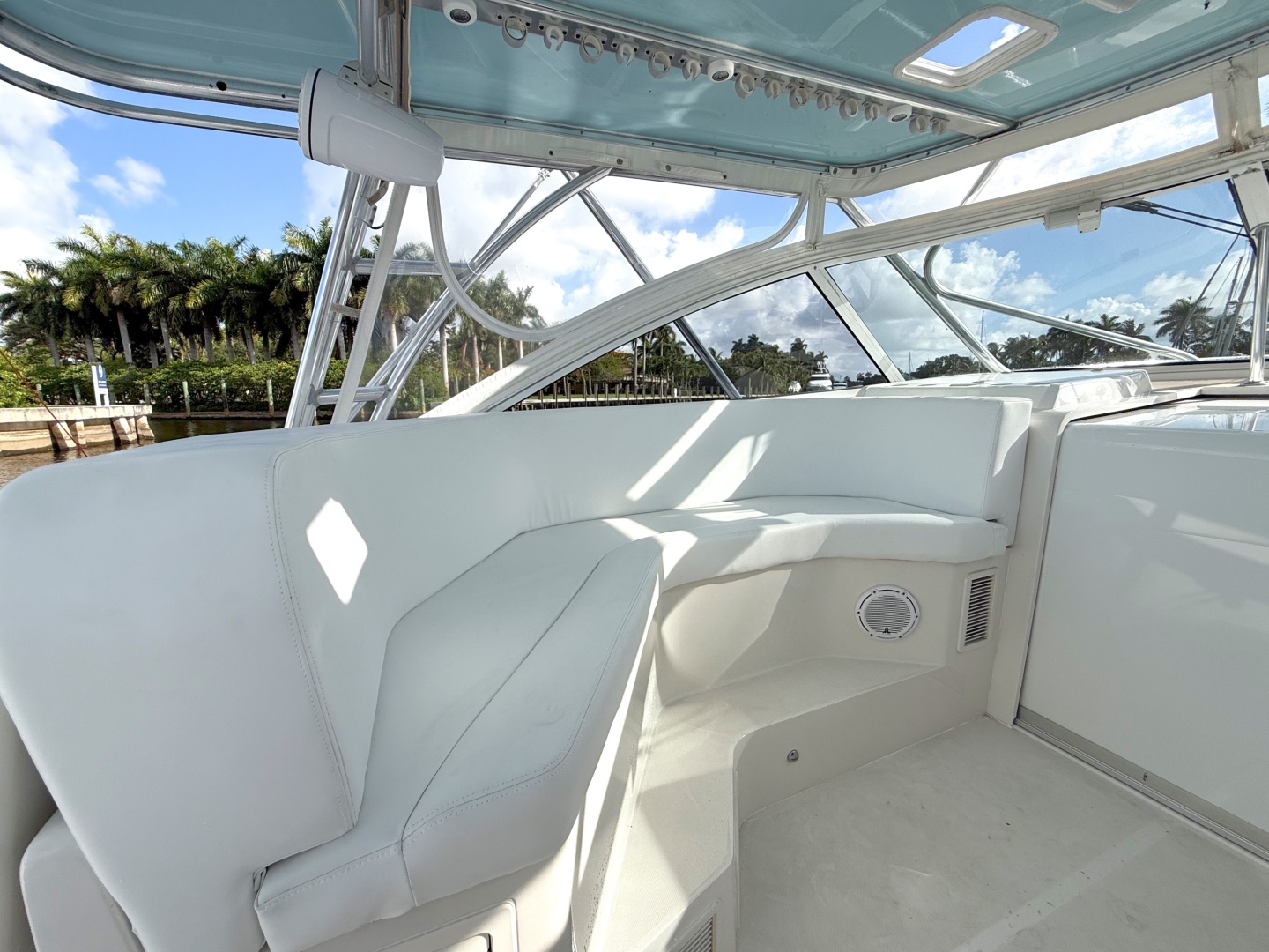39ft Jupiter Yacht For Sale