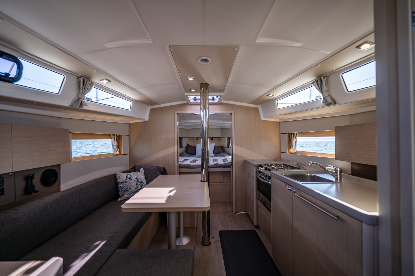 2021 Beneteau Oceanis 38.1