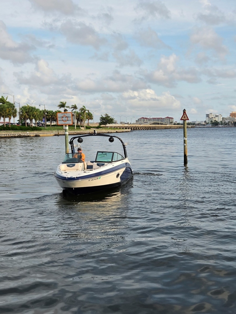 24ft Chaparral Yacht For Sale