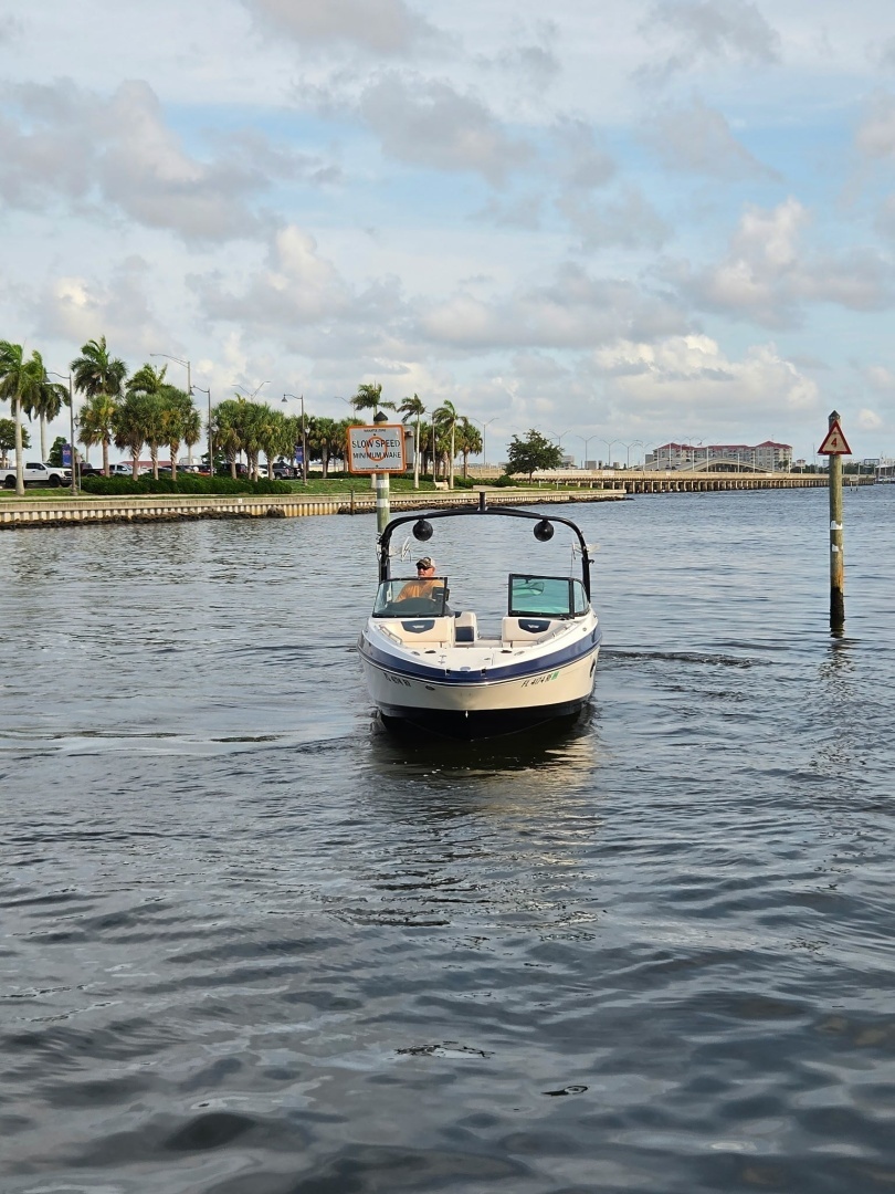 24ft Chaparral Yacht For Sale