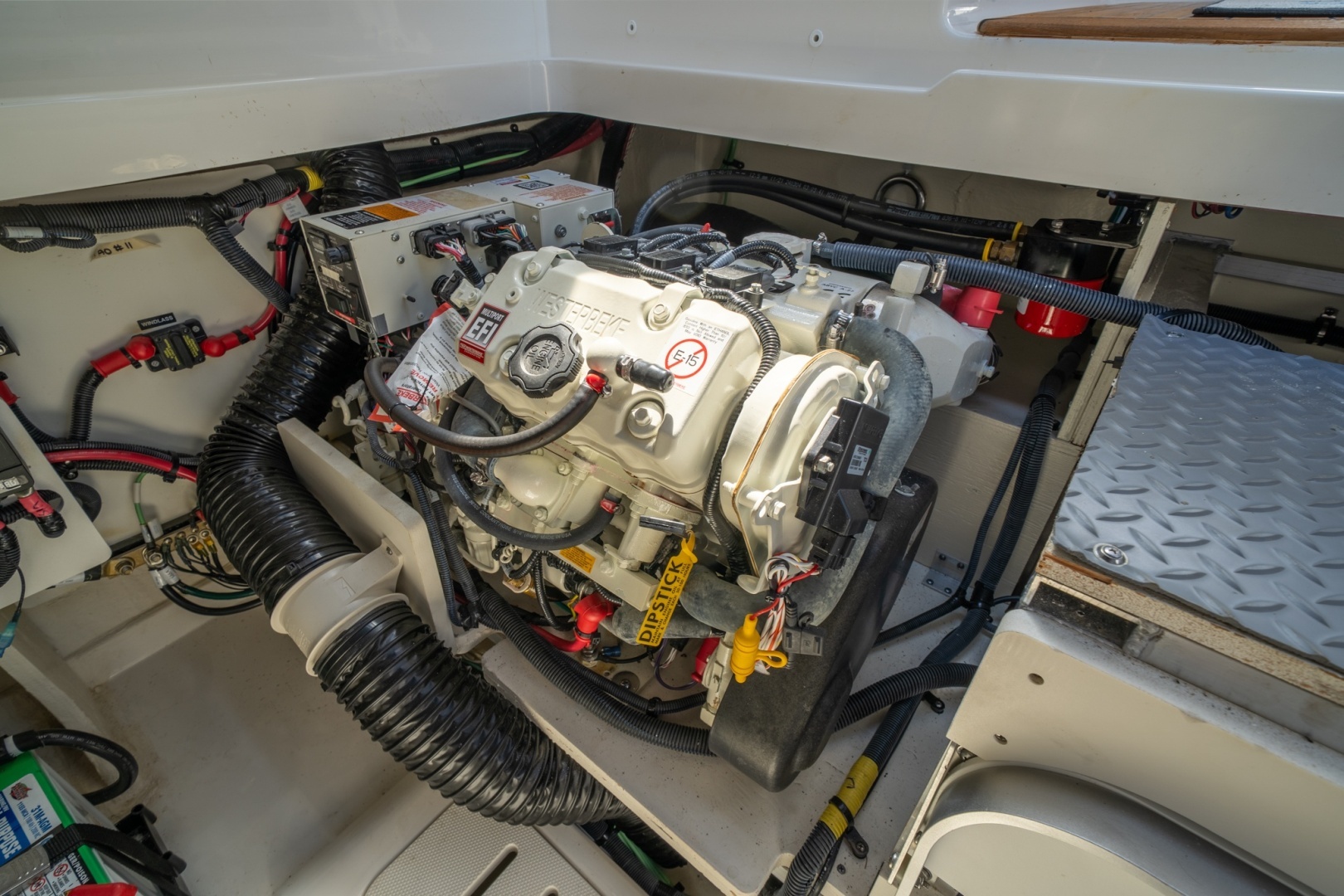 Sea Ray 320 Sundancer Yacht For Sale