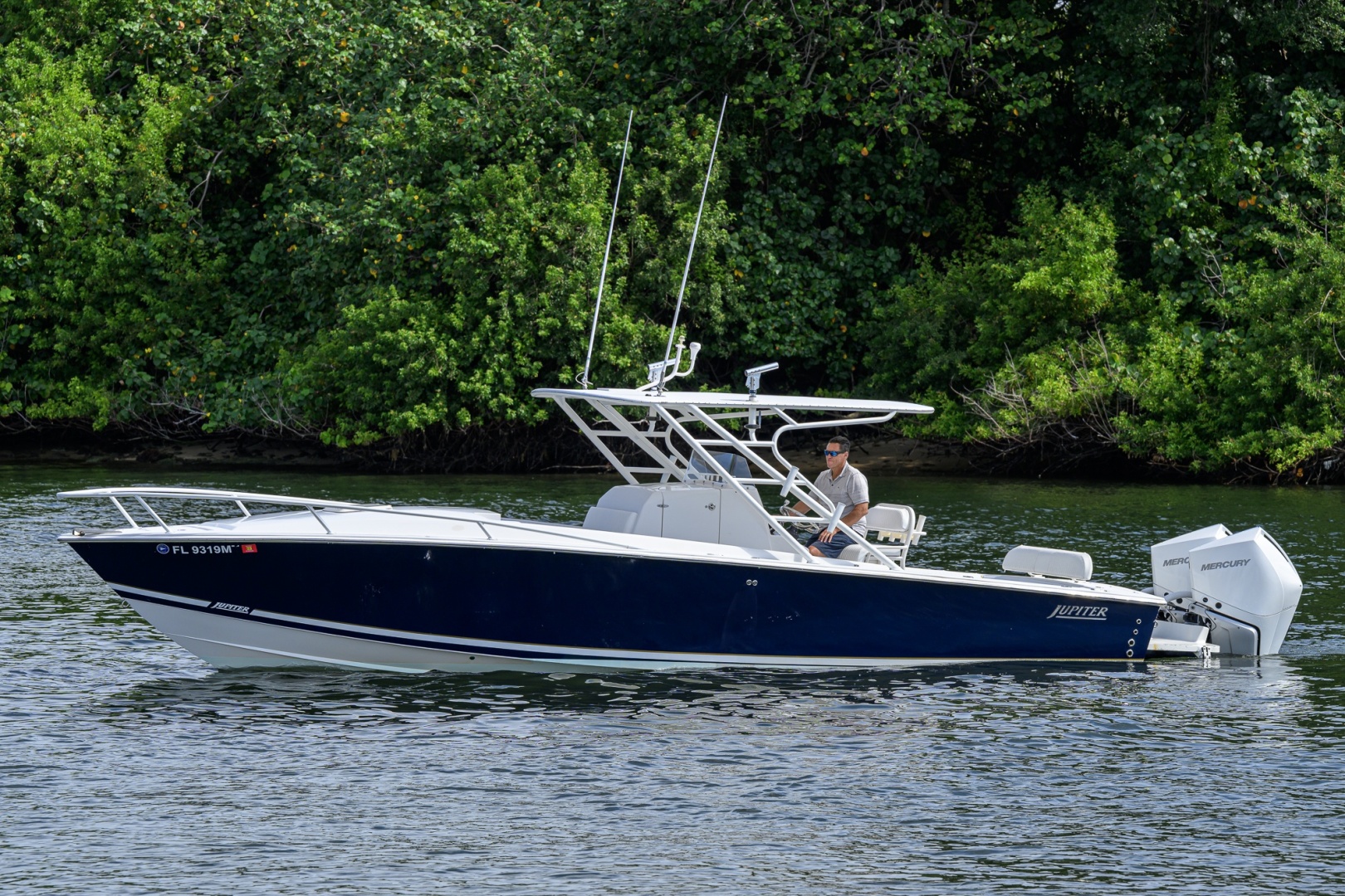 31ft Jupiter Yacht For Sale