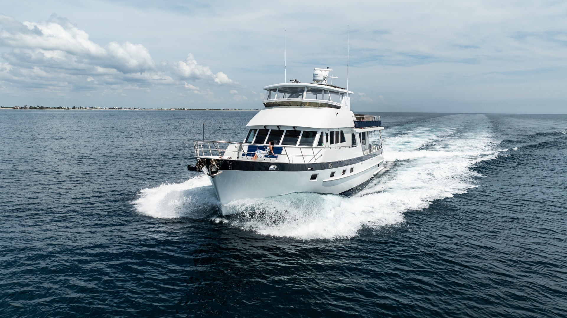 Alaskan 70 Motor Yacht Yacht For Sale