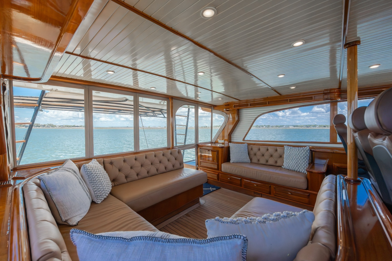 B 58ft Donzi Yacht For Sale