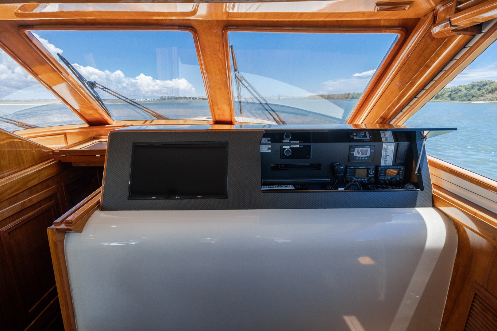 B 58ft Donzi Yacht For Sale
