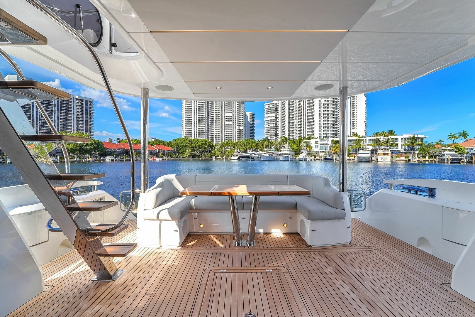 68ft Sunseeker Yacht For Sale