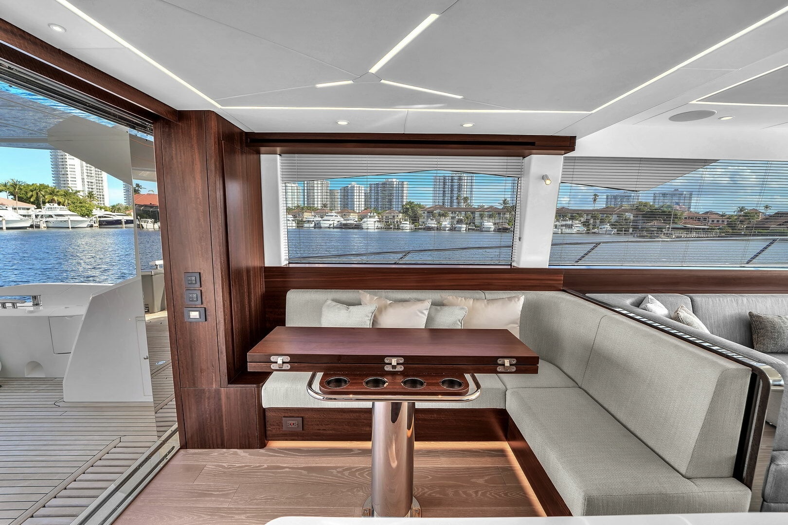 2023 Sunseeker Manhattan 68
