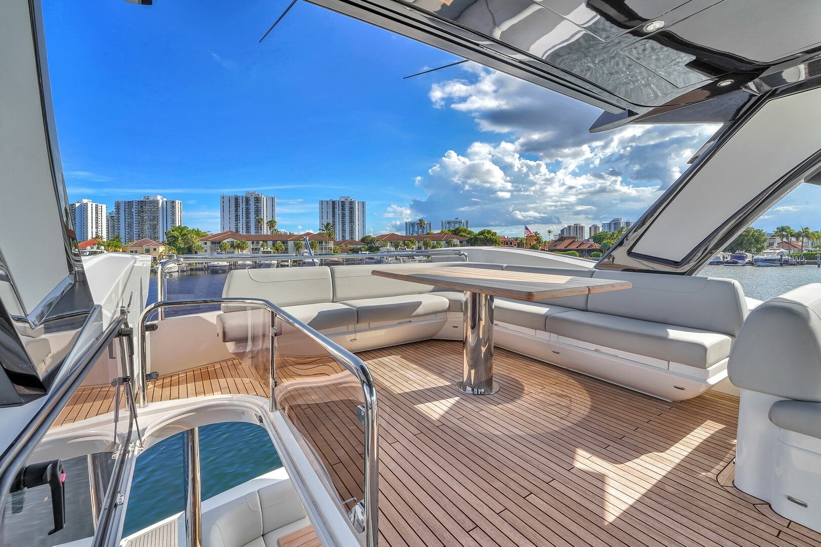 2023 Sunseeker Manhattan 68