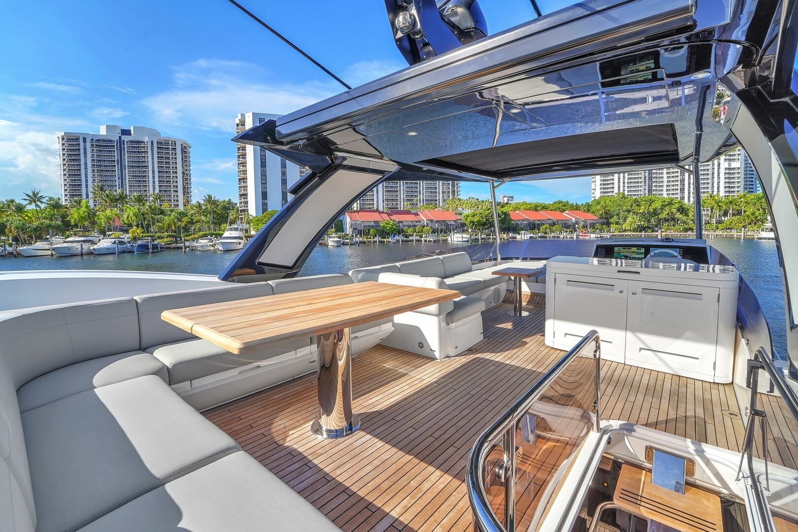 68ft Sunseeker Yacht For Sale