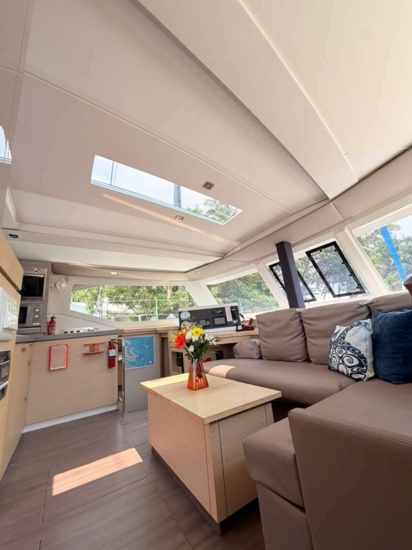 Fountaine Pajot Lucia Yacht For Sale