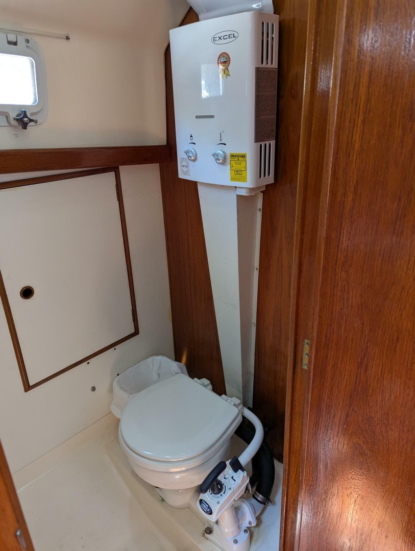 PETIT CHAT 26ft Nonsuch Yacht For Sale PETIT CHAT 26ft Nonsuch Yacht For Sale