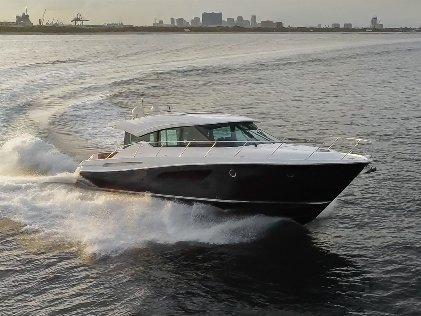 Tiara Yachts C53 Coupe Yacht For Sale