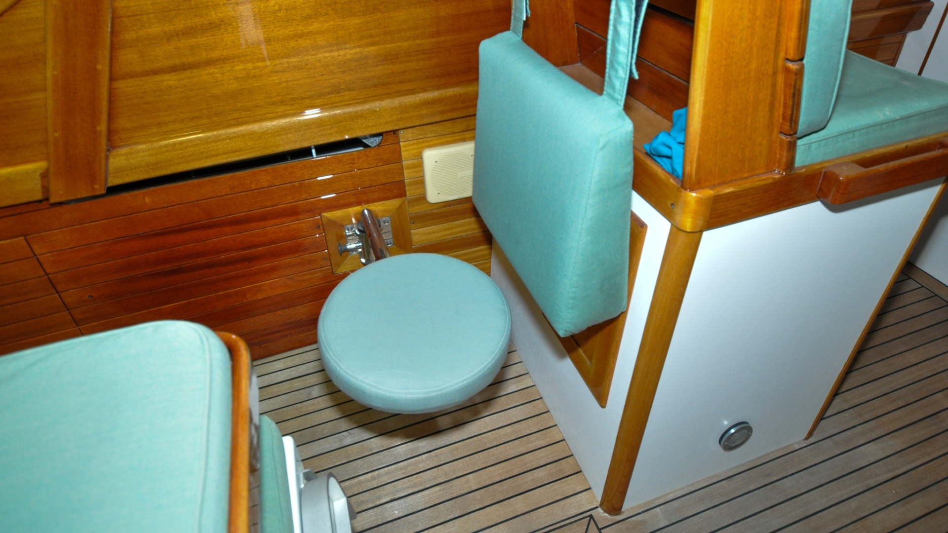 Halcyone 30ft Lyman Morse Yacht For Sale