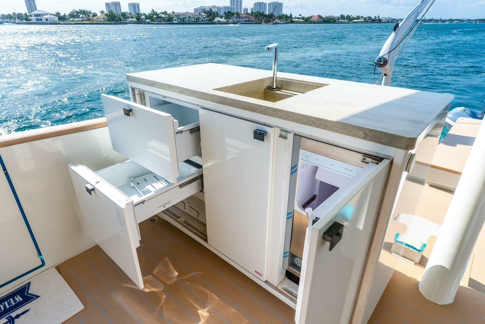 Van der Valk LeVen 90 Yacht For Sale