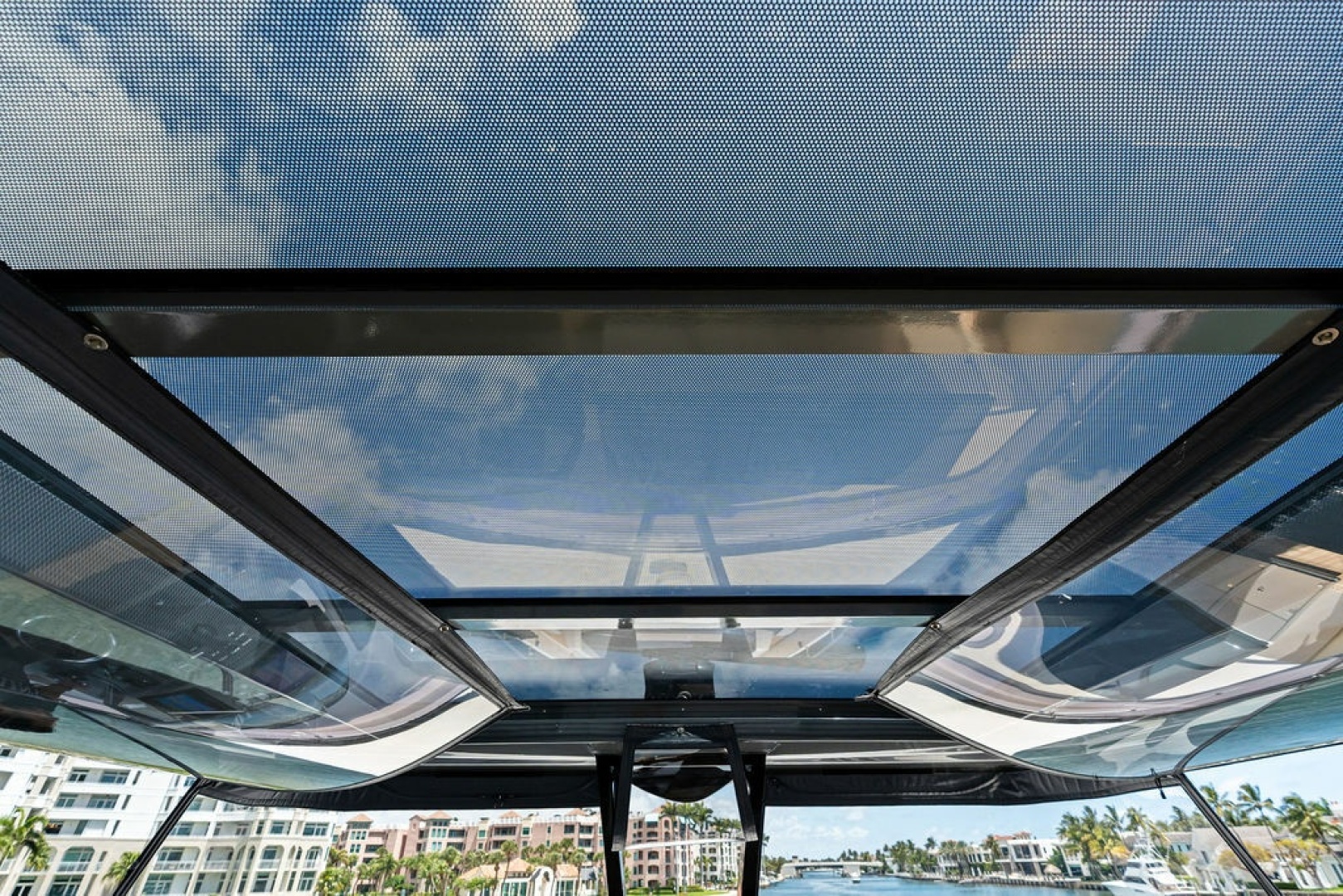2018 Ferretti Yachts 850 Motoryacht