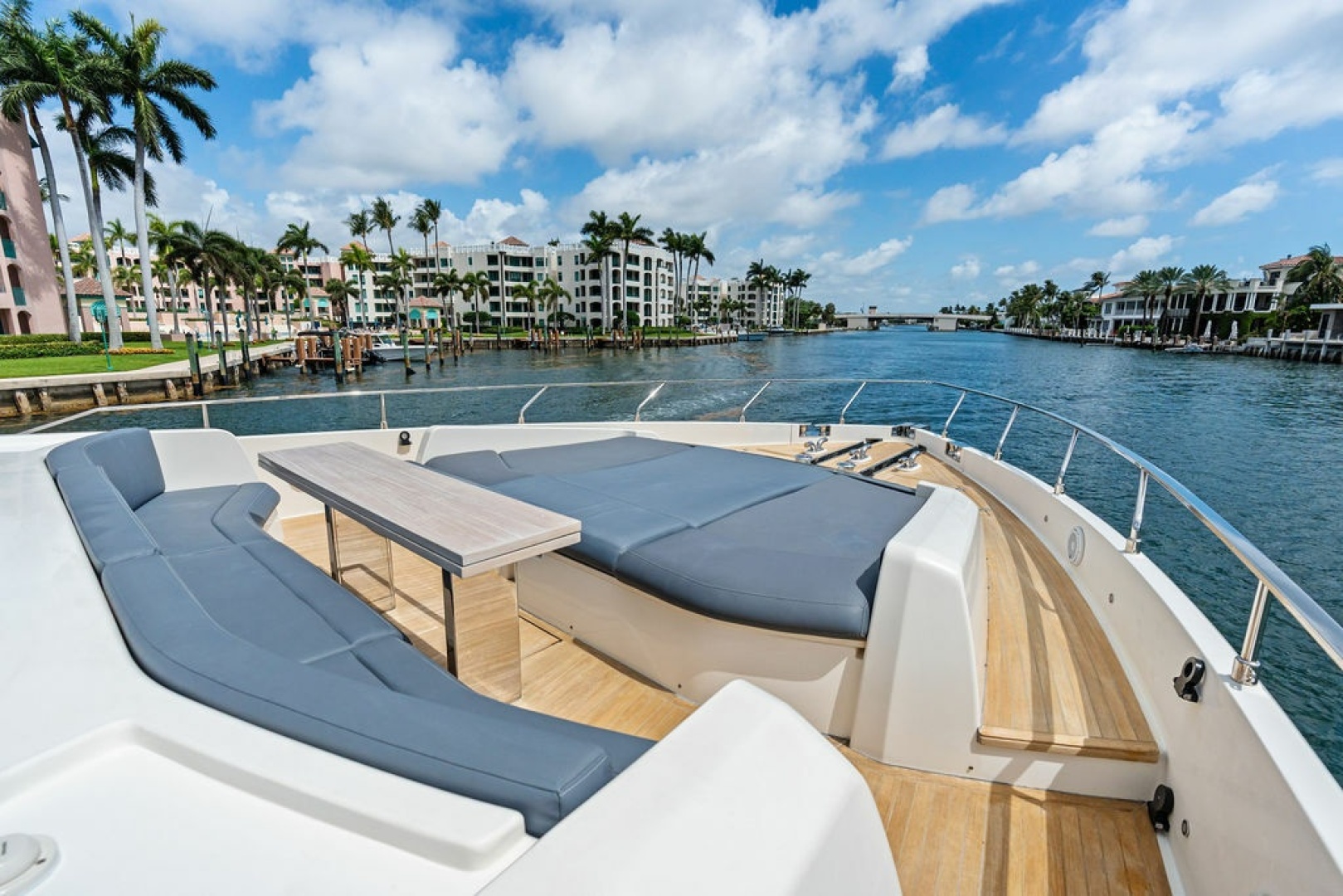 2018 Ferretti Yachts 850 Motoryacht