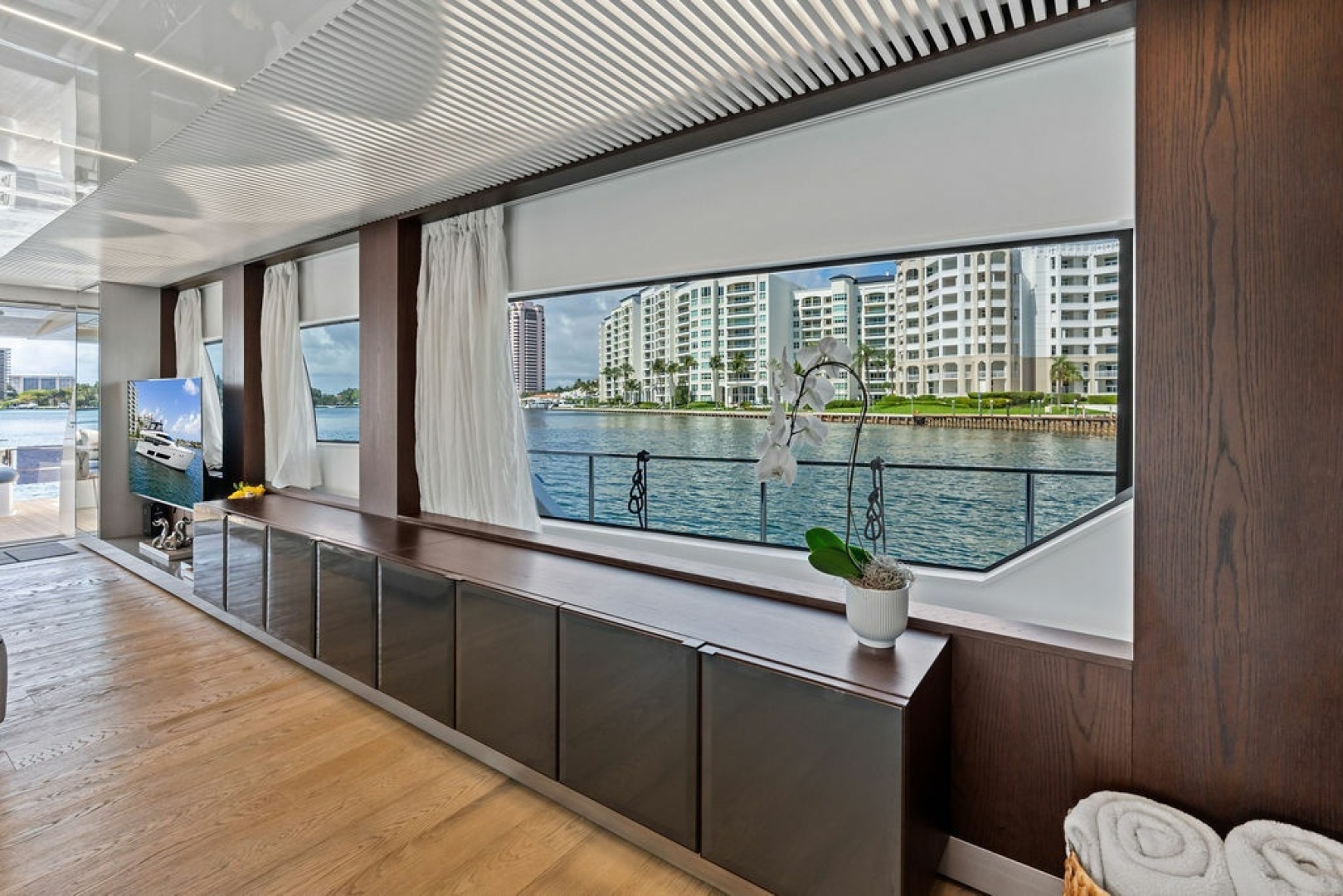 ALTER EGO 85ft Ferretti Yachts Yacht For Sale