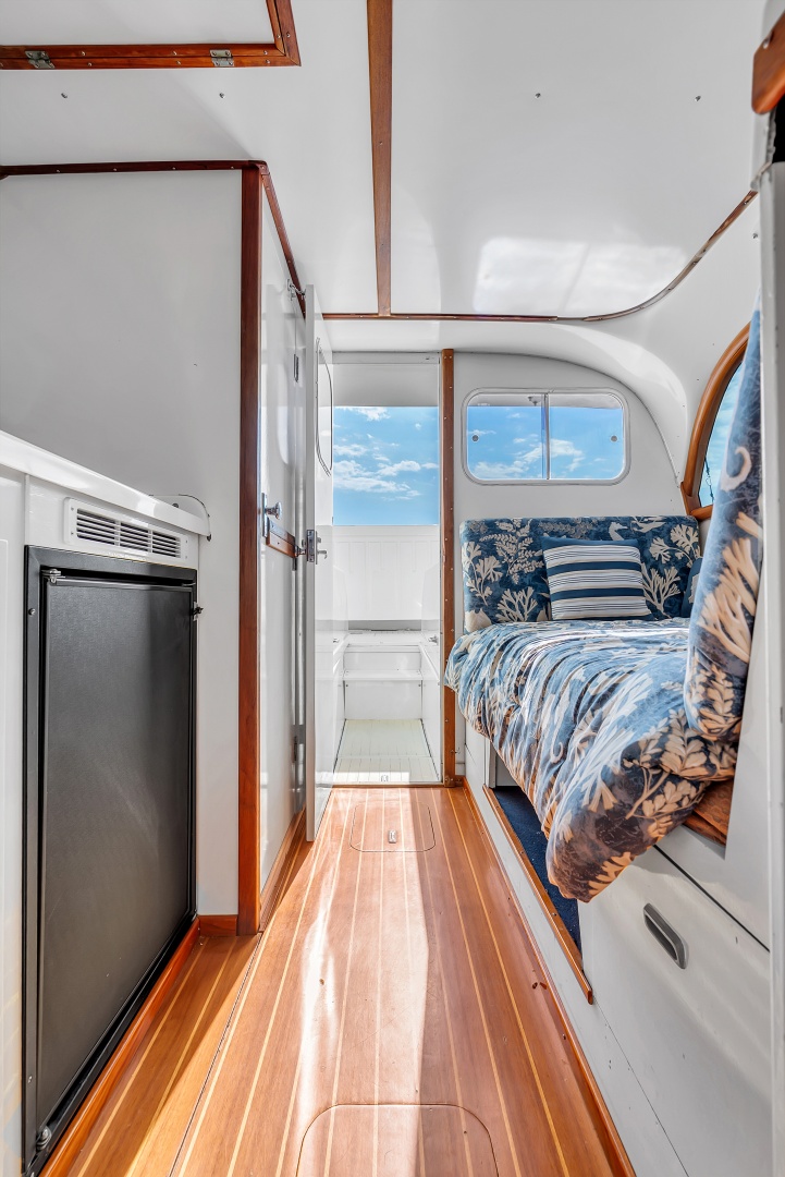 Pic s Kicks 31ft Bertram Yacht For Sale