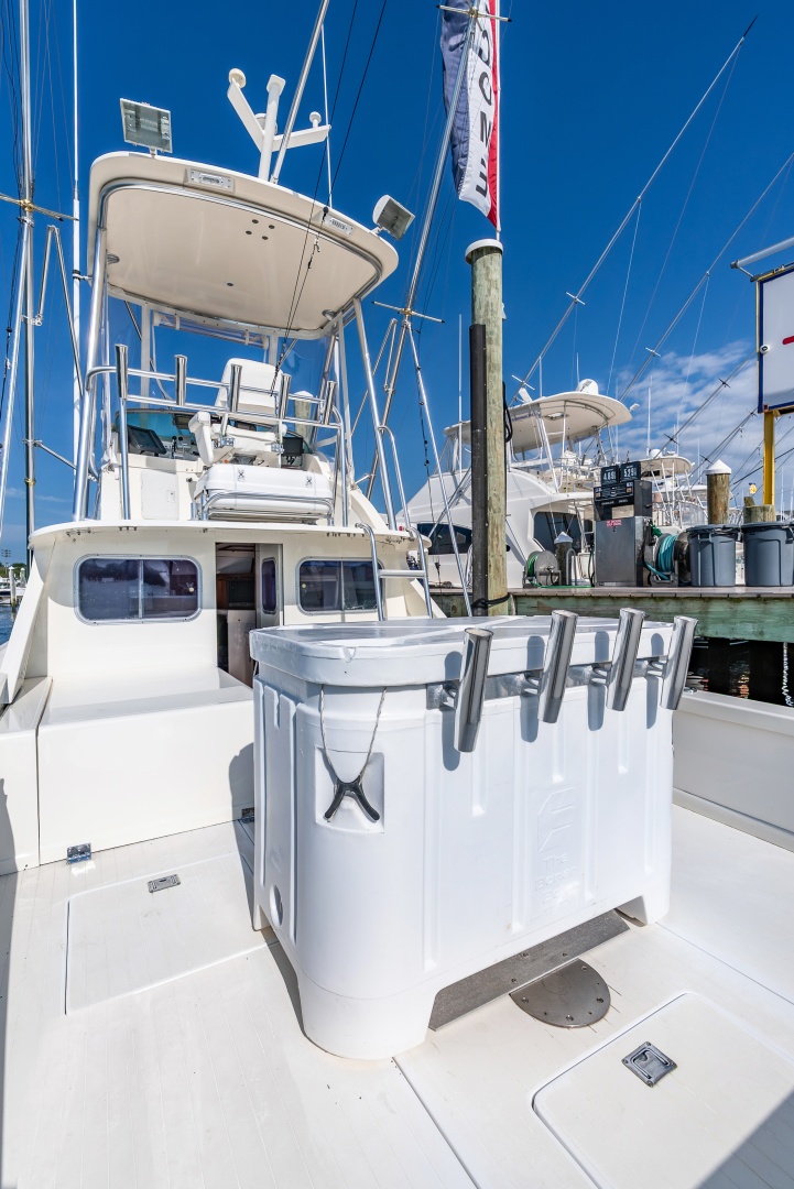 Pic s Kicks 31ft Bertram Yacht For Sale