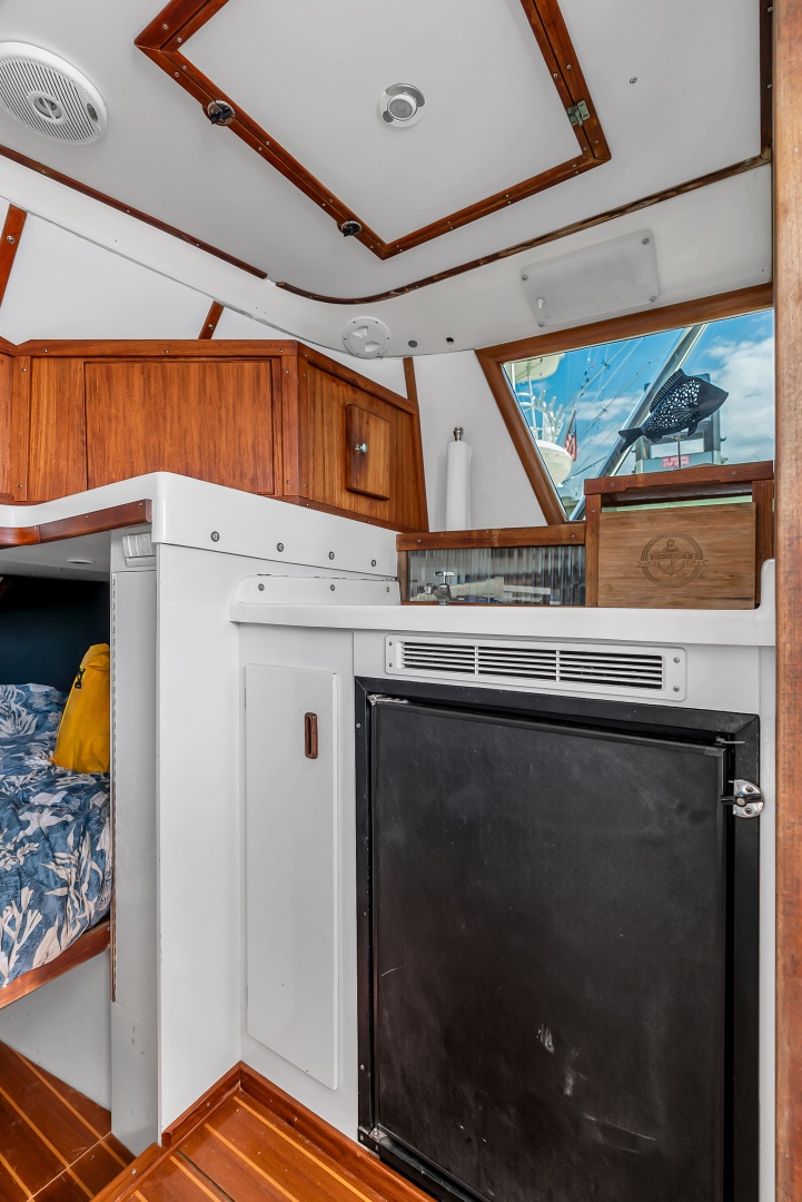 Pic s Kicks 31ft Bertram Yacht For Sale