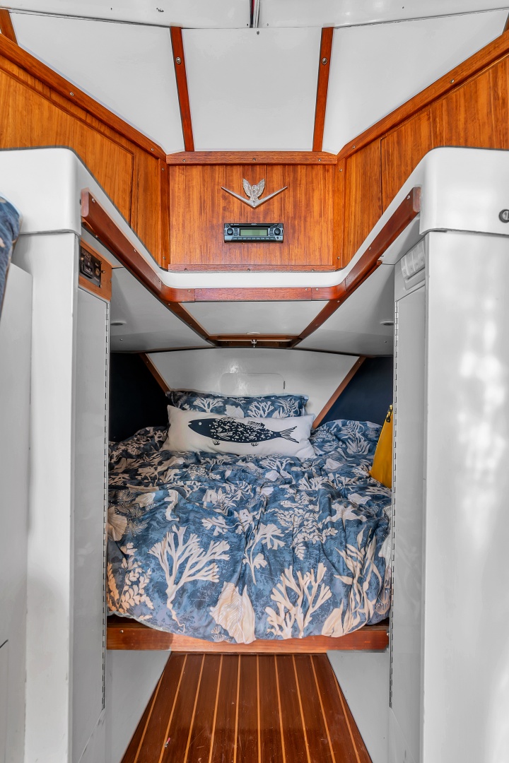 Pic s Kicks 31ft Bertram Yacht For Sale