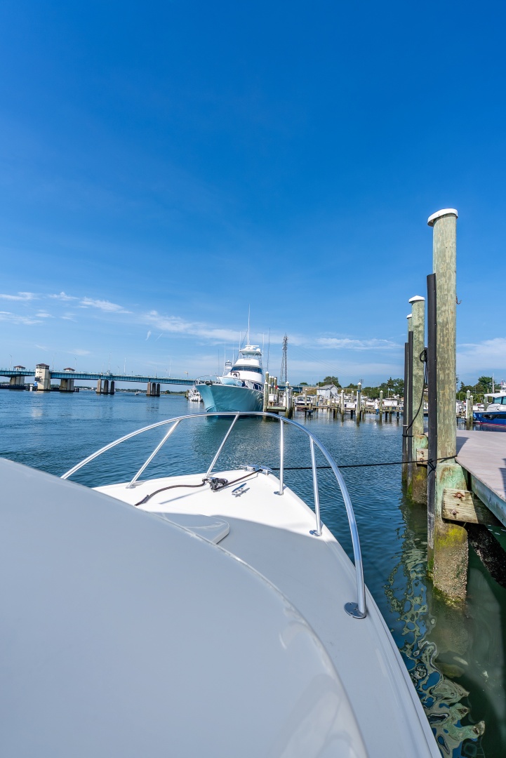 Pic s Kicks 31ft Bertram Yacht For Sale
