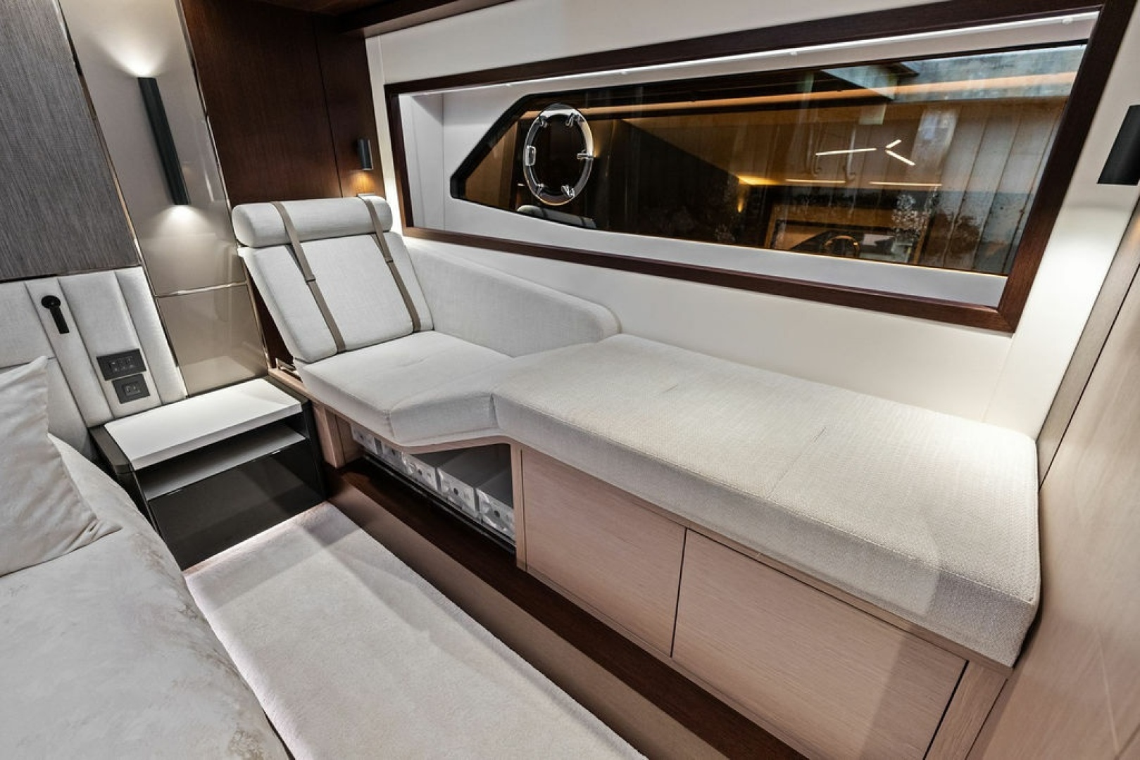 2021 Sunseeker Manhattan 68