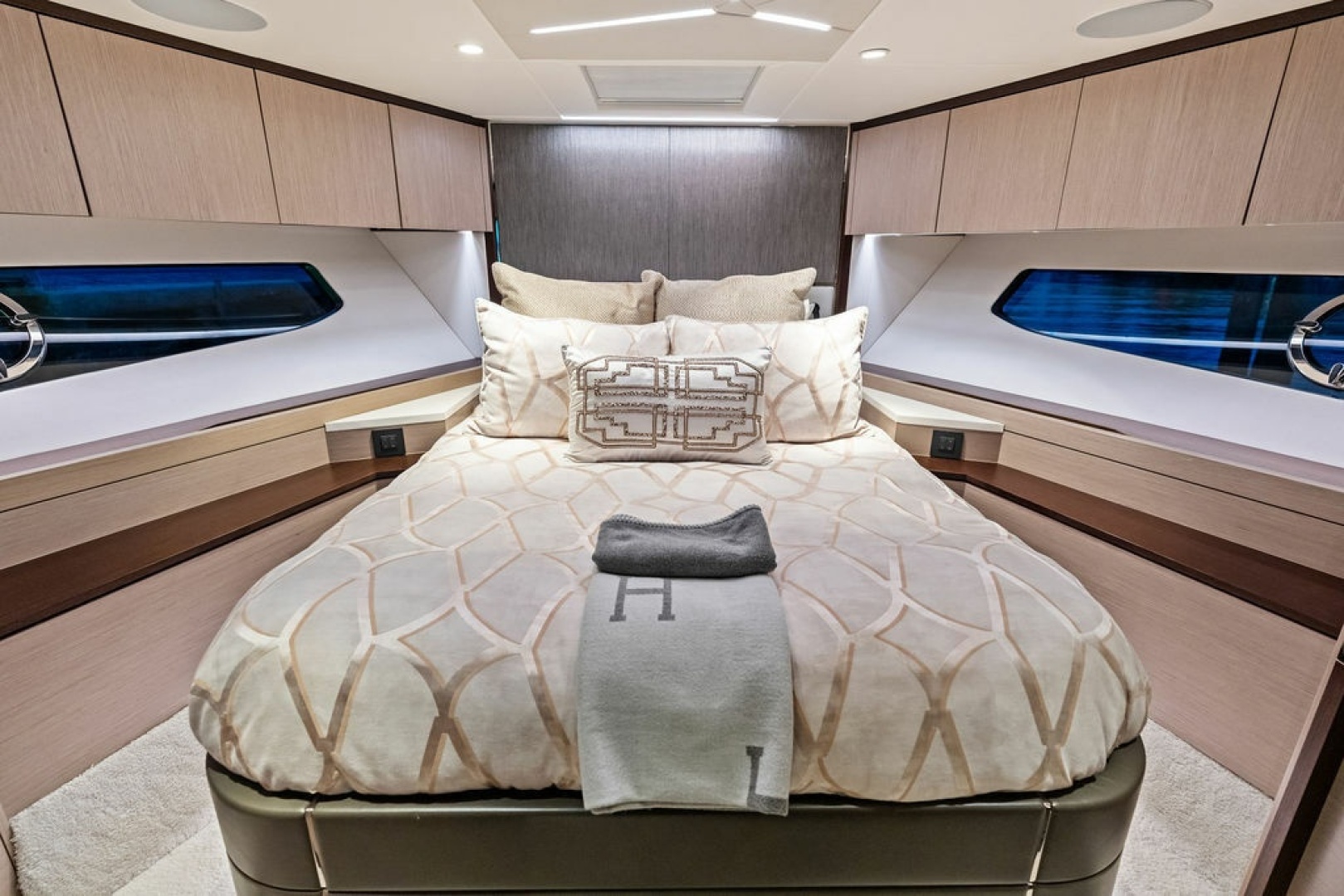ELLIGANCE 68ft Sunseeker Yacht For Sale