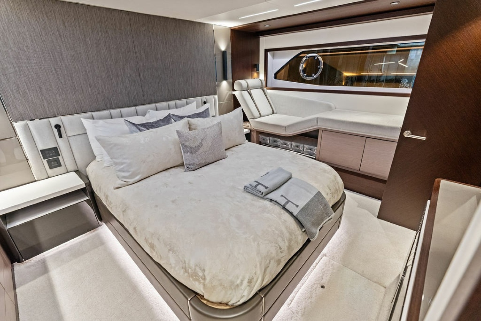 ELLIGANCE 68ft Sunseeker Yacht For Sale