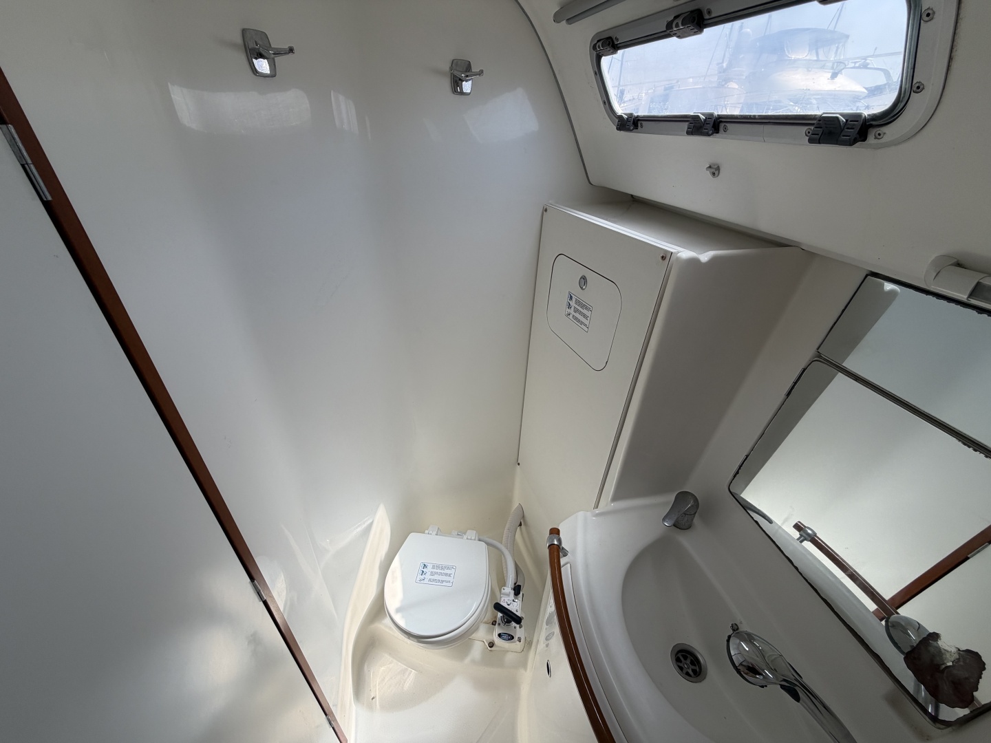 Amore 34ft Beneteau Yacht For Sale Amore 34ft Beneteau Yacht For Sale
