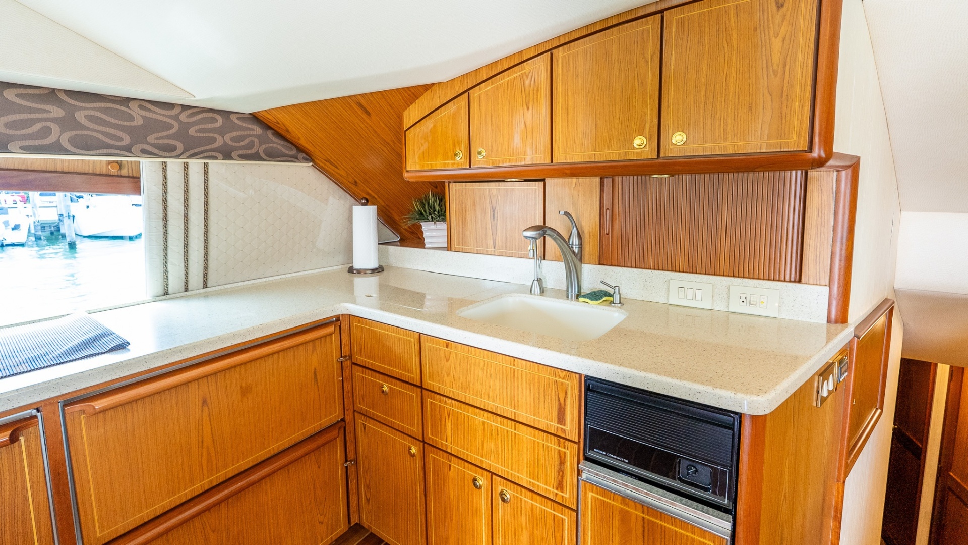 54ft Ocean Yachts Yacht For Sale