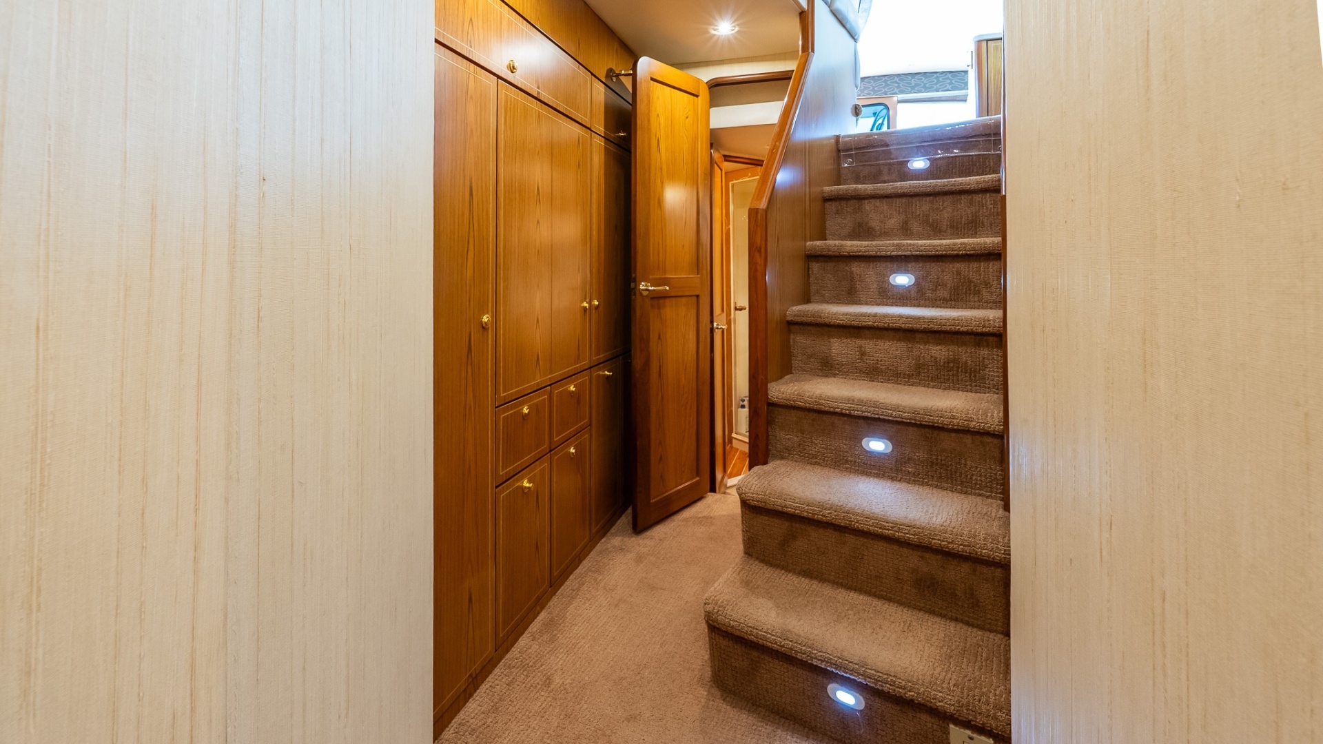 54ft Ocean Yachts Yacht For Sale