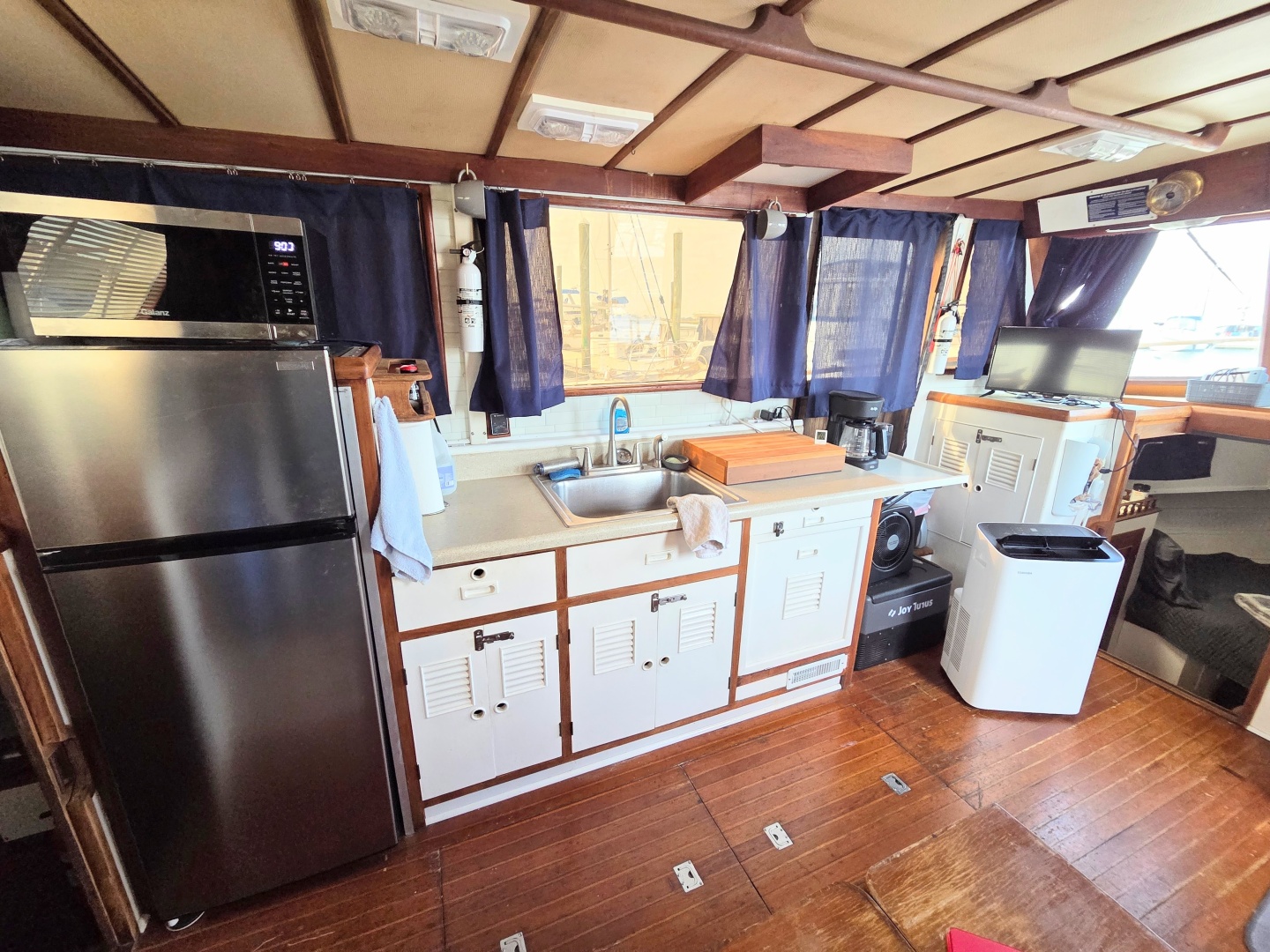 Stella Maris 39ft C  amp  L Yacht For Sale