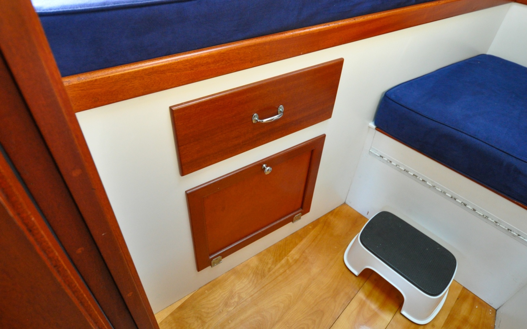 1958 Bunker and Ellis 42 | Aleria