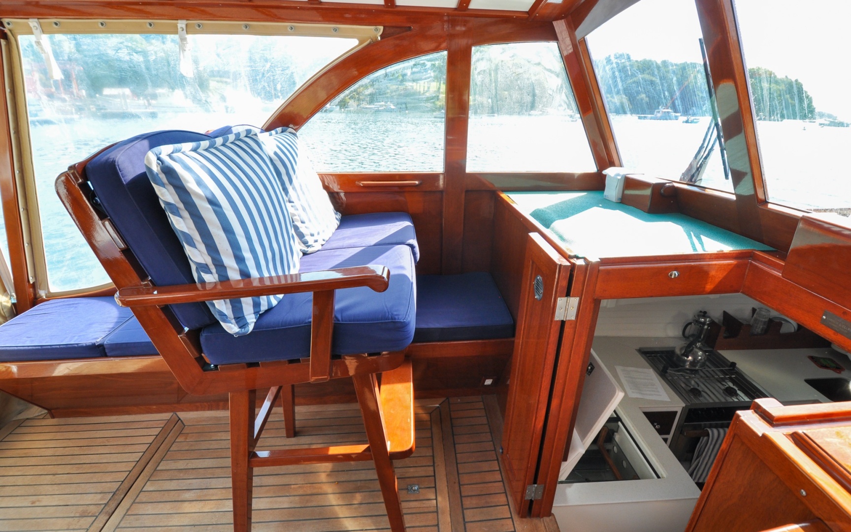 1958 Bunker and Ellis 42 | Aleria