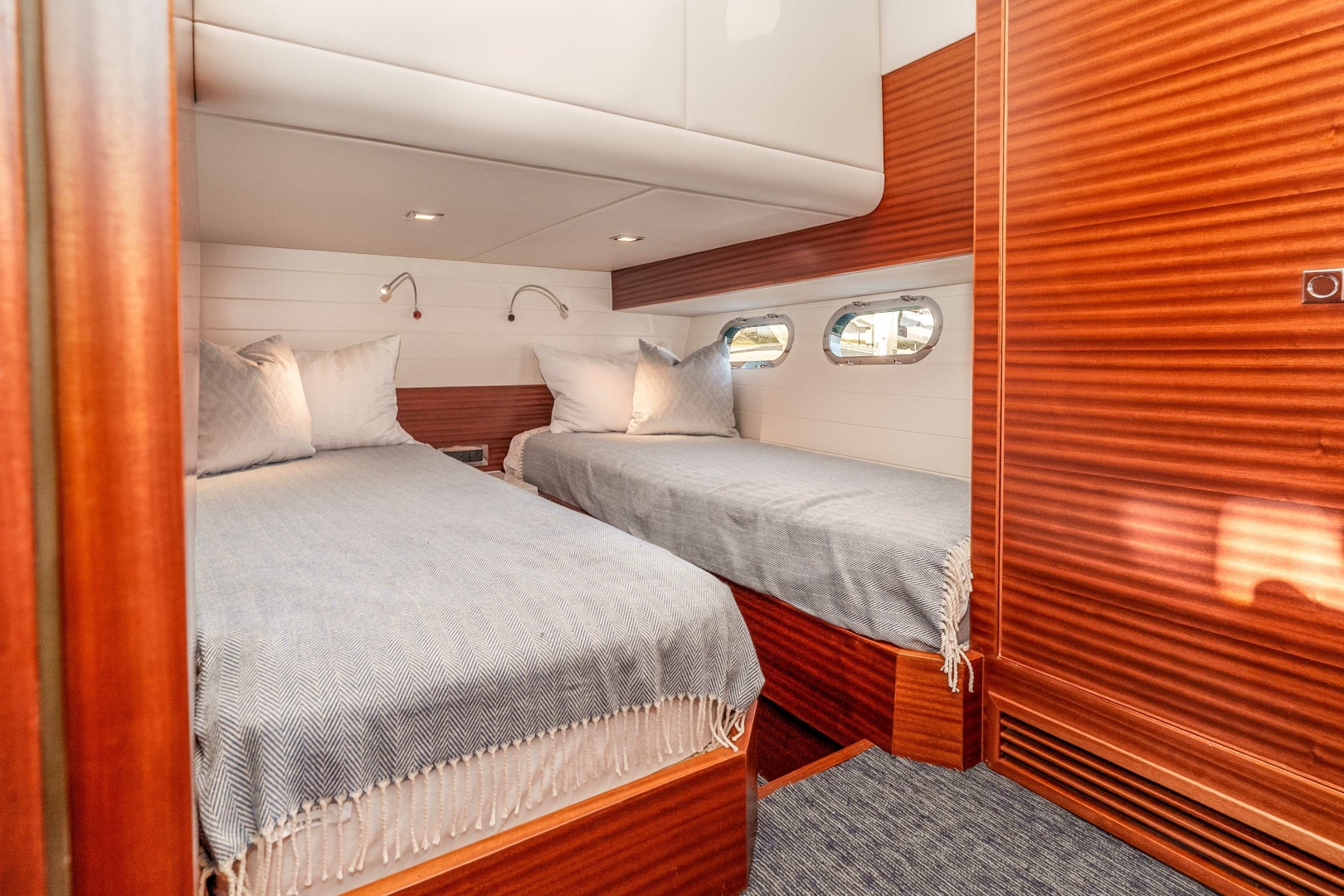 2021 Outback Yachts Outback 50
